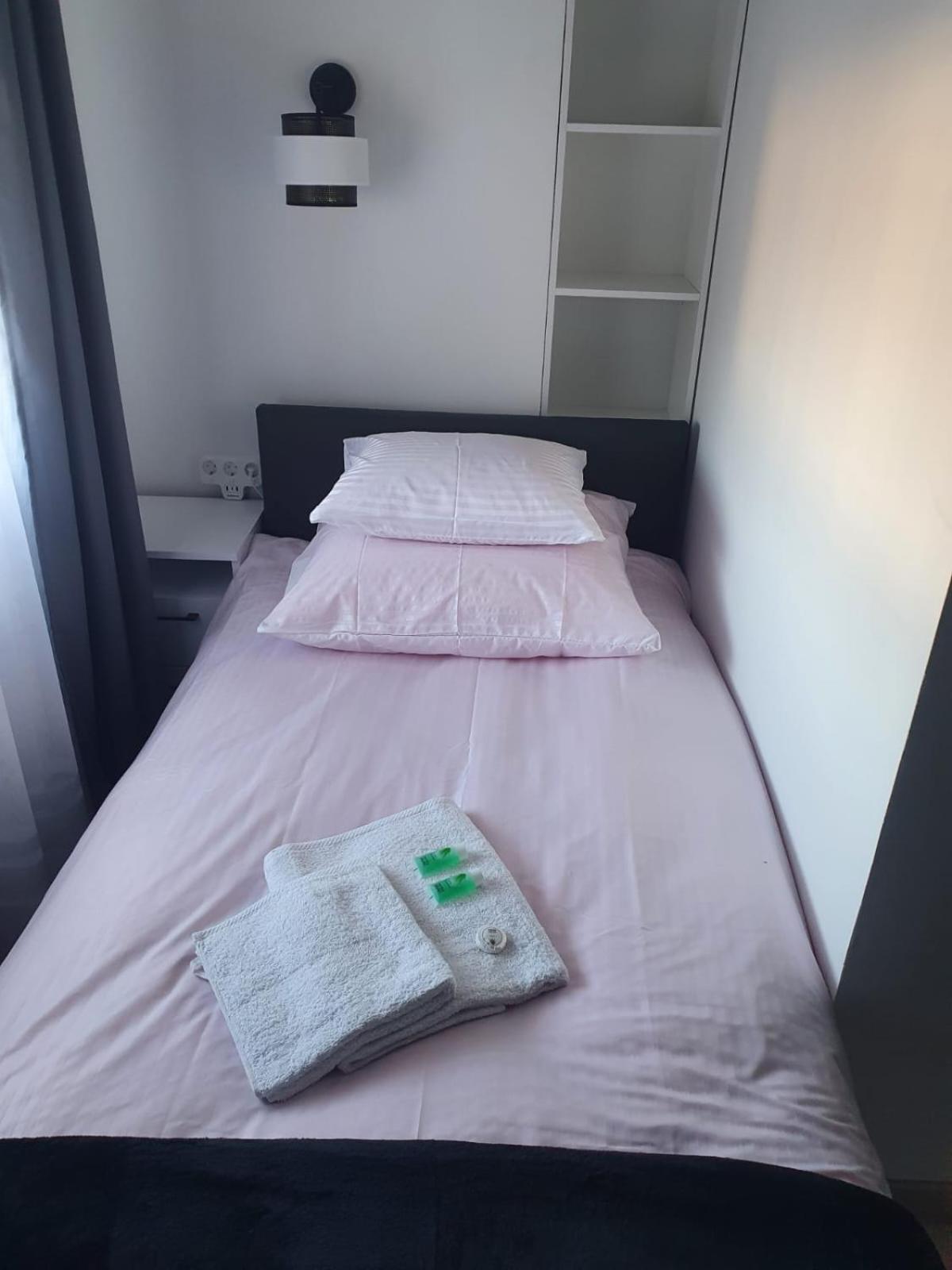 Comfort Stay, Ev, Parking โบเลสวาเวียส ภายนอก รูปภาพ
